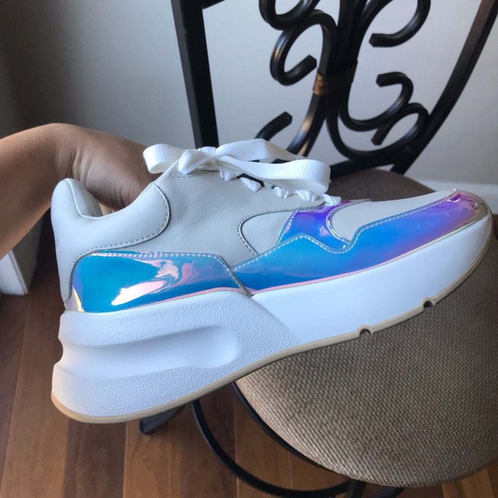 Alexander McQueen iridescent sneakers - Picture 2 of 12